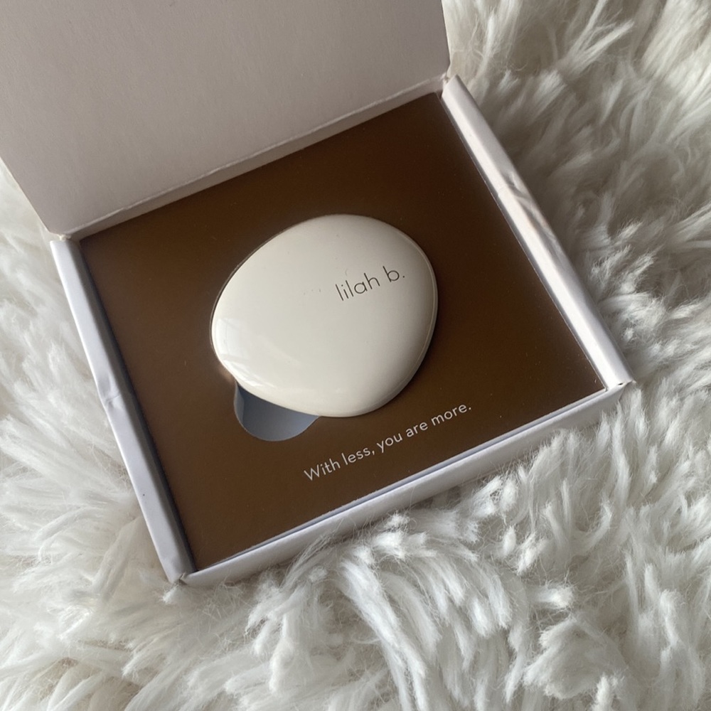 ✨NEW IN BOX LILAH B TINTED LIP BALM B.DEMURE✨ - Picture 4 of 5